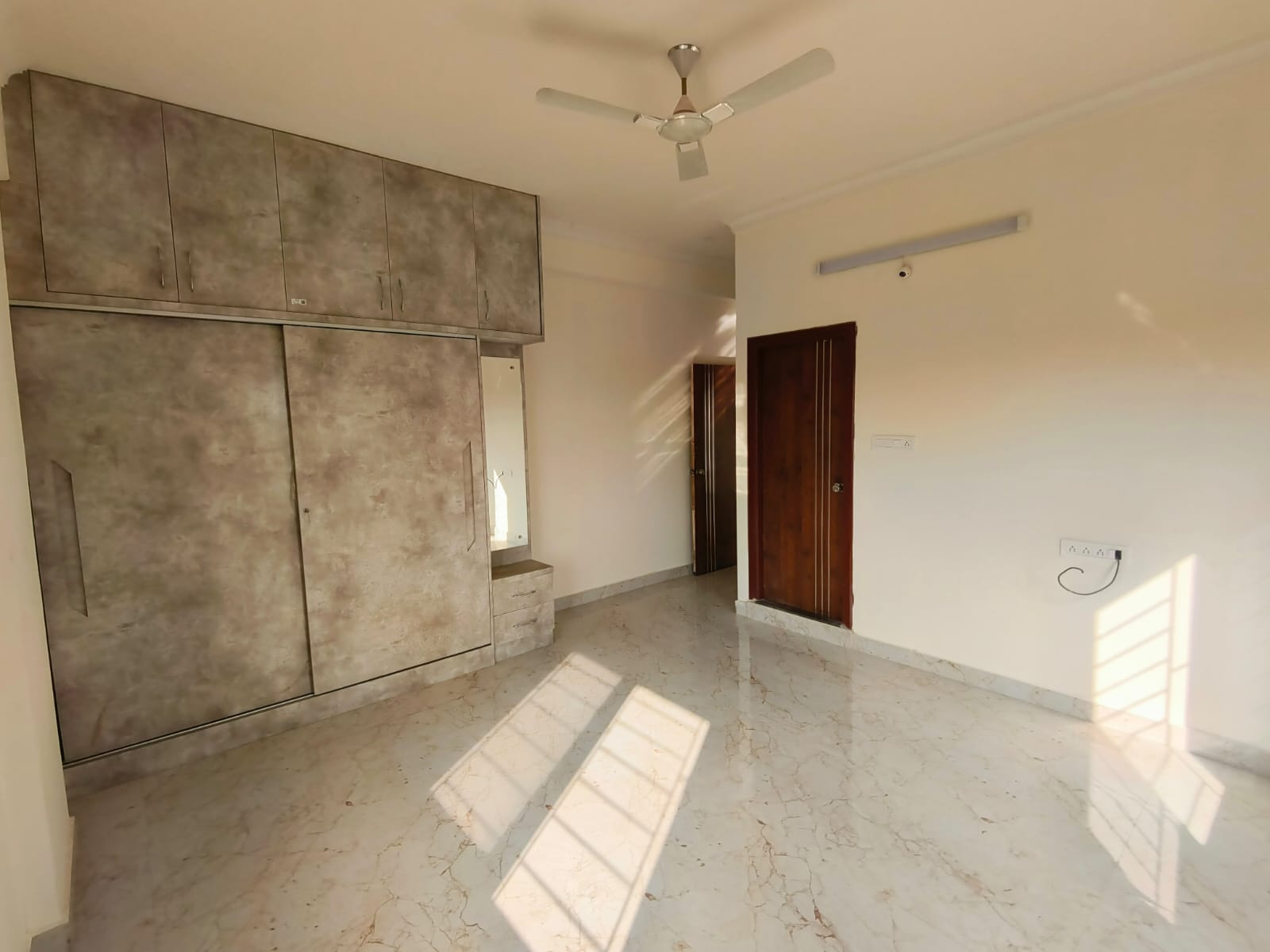 2 BHK Flat for sale in Up